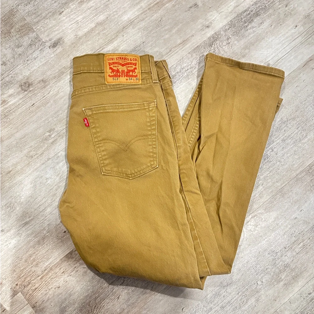 Levi's Men's Chinos in Brown